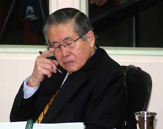 Fujimori condenado a 6 años más